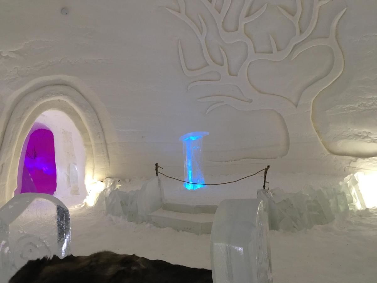 Отель SnowLounge AuroraHut Glass Igloos & Ice Hotel Салла-31