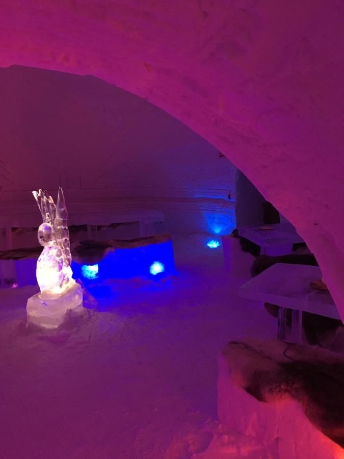 Отель SnowLounge AuroraHut Glass Igloos & Ice Hotel Салла-33